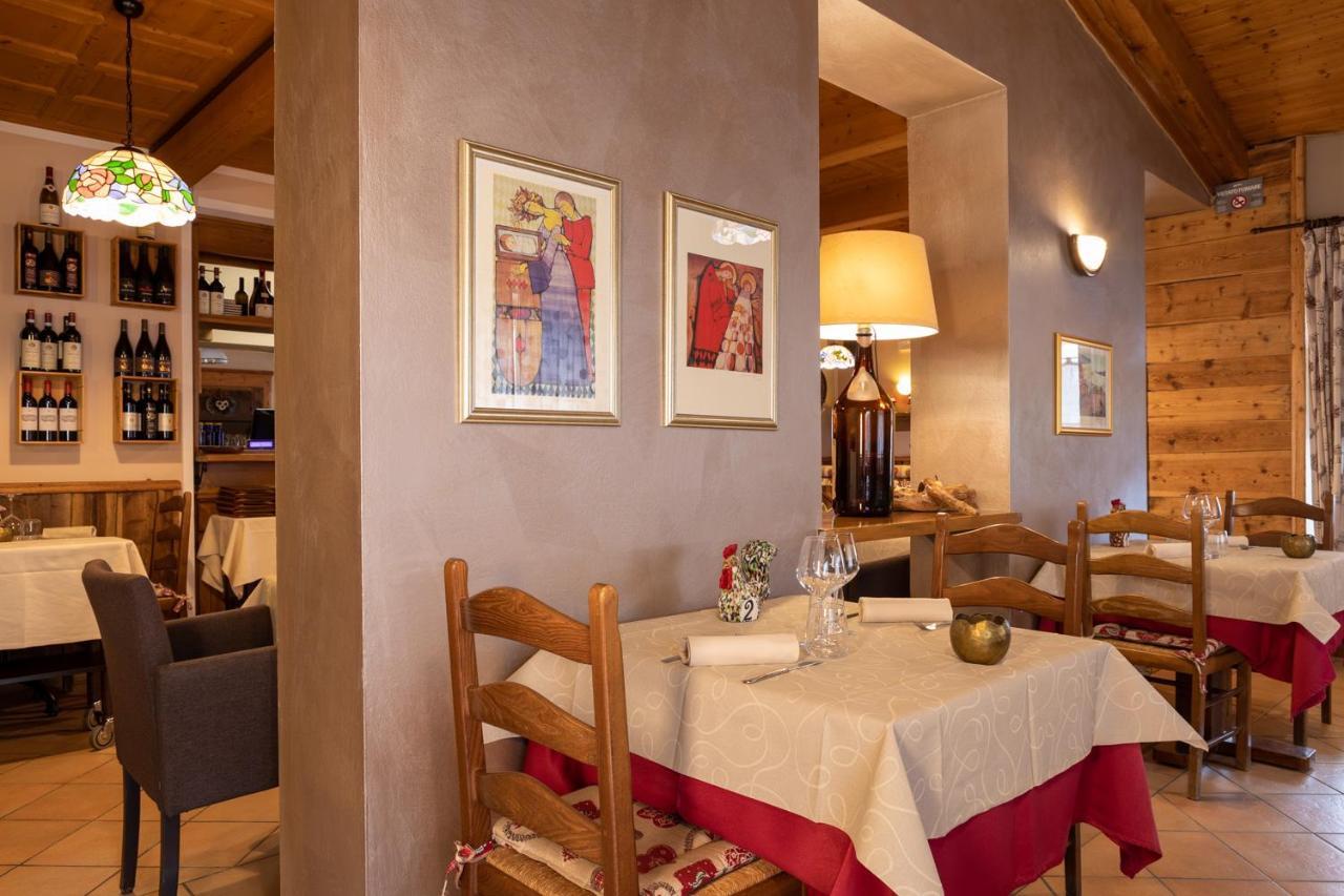 Mont Velan Chambres & Restaurant Saint-Oyen Exteriör bild