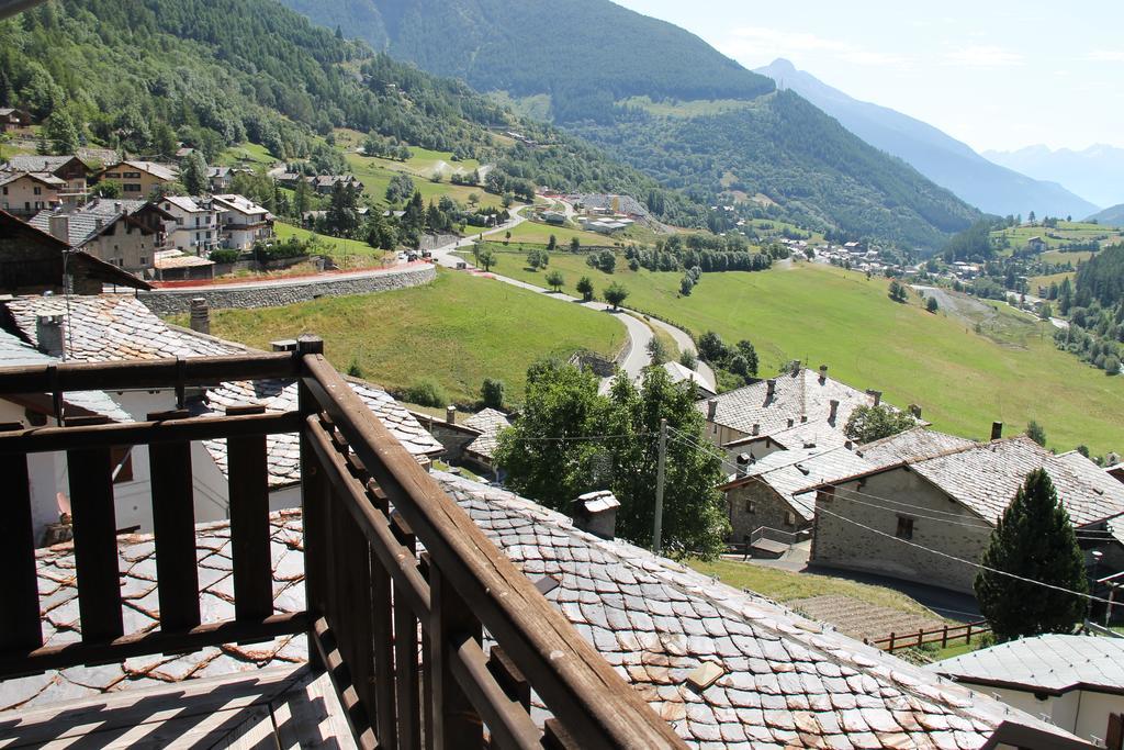 Mont Velan Chambres & Restaurant Saint-Oyen Exteriör bild