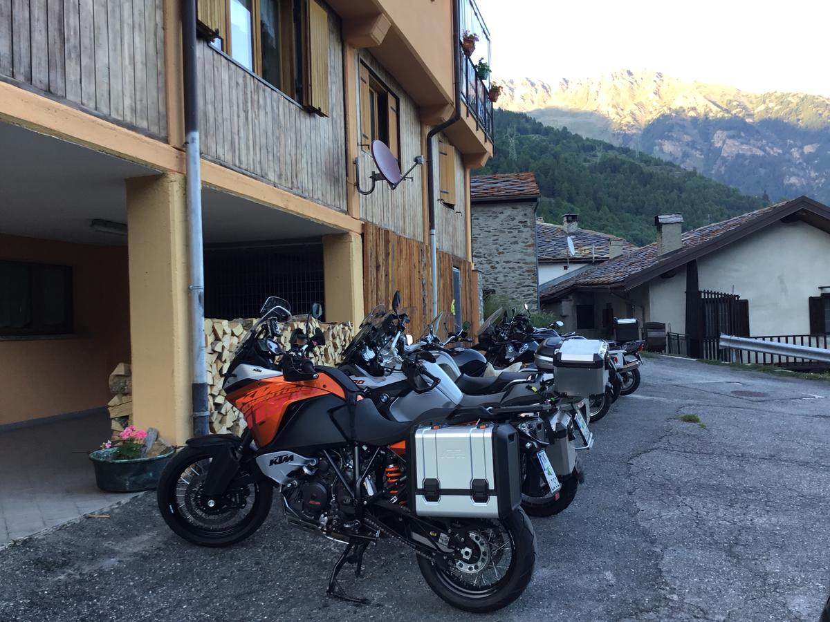 Mont Velan Chambres & Restaurant Saint-Oyen Exteriör bild